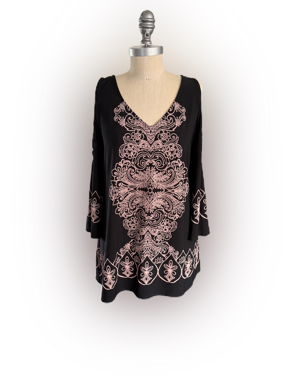 Coco Bianco Mini Black Dress With tan Print Cut Out Shoulders. Size Medium